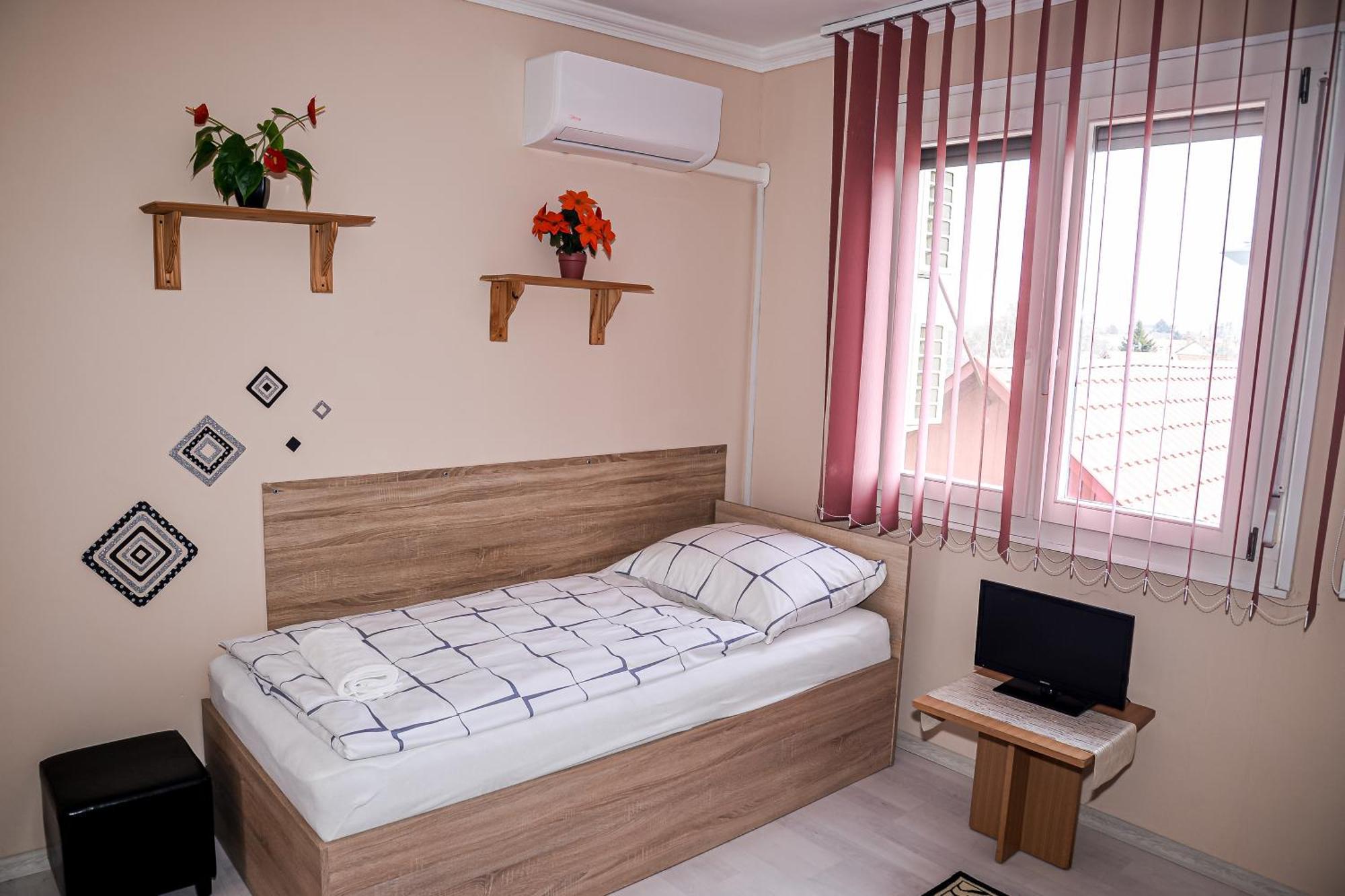 Hajnal Apartman Hajdúszoboszló Exterior foto